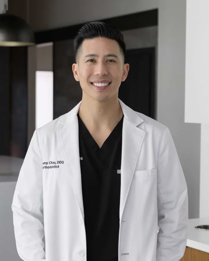 Dr. Jeremy, board-certified orthodontist at Peninsula Dentistry in Huntington Beach